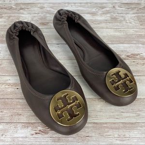 Tory Burch Reva brown leather gold logo flats 10.5